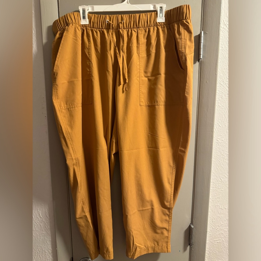 Old Navy Active Stretchtech cargo pants